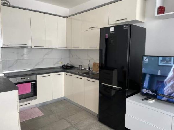 Tirane, jepet me qera apartament 1+1+BLK Kati 6, 70 m² 330 Euro (Sokrat Miho)