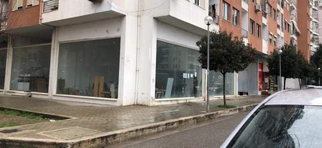 Yzberisht - Tirane, jepet me qera ambjent biznesi Kati 0, 129 m² 1.000 Euro