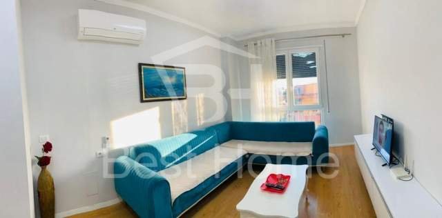 Tirane, jepet me qera apartament 1+1+BLK Kati 2, 75 m² 50.000 Leke (Rruga 5 Maji)