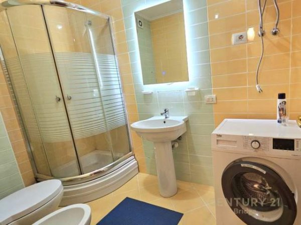 Tirane, jepet me qera apartament 1+1+BLK Kati 3, 60 m² 380 Euro (Liqeni i Thatë)