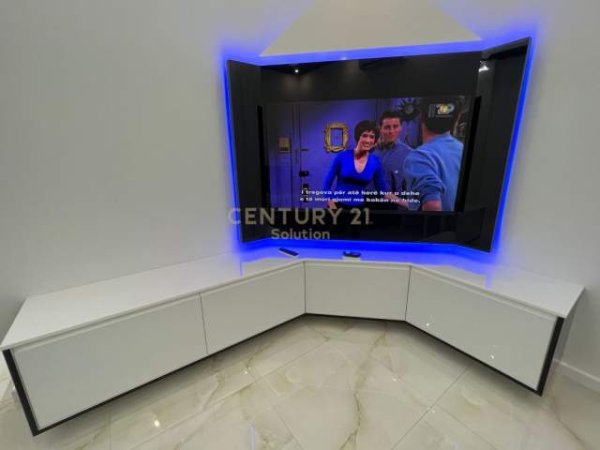 Tirane, jepet me qera apartament 1+1 Kati 1, 79 m² 550 Euro (Kopshti Botanik Zoologjik)