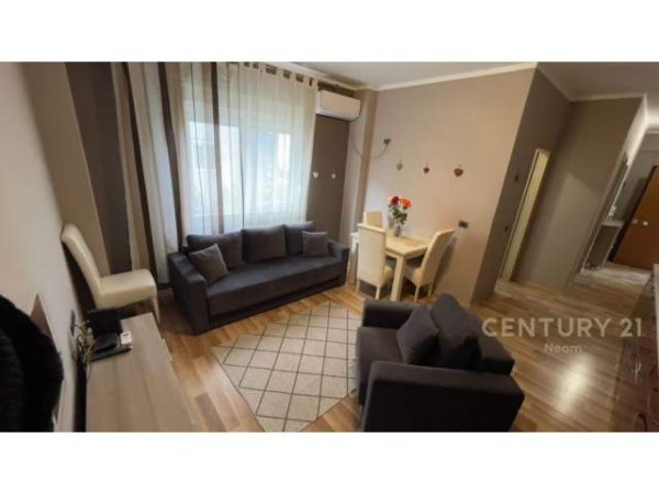 Tirane, jepet me qera apartament 1+1 Kati 4, 52 m² 500 Euro (Liqeni i Thate)