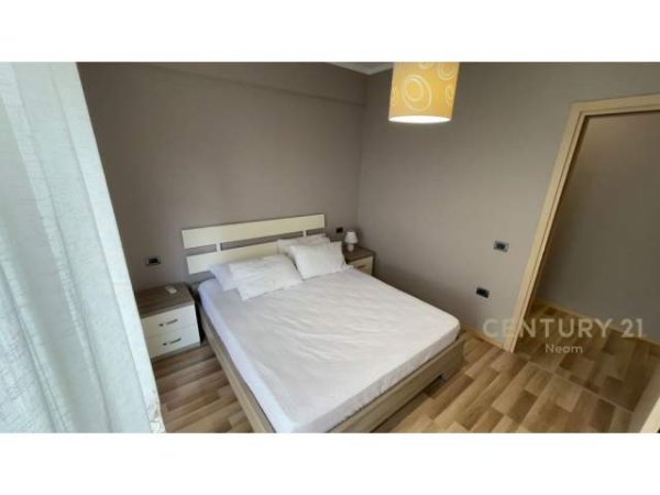 Tirane, jepet me qera apartament 1+1 Kati 4, 52 m² 500 Euro (Liqeni i Thate)