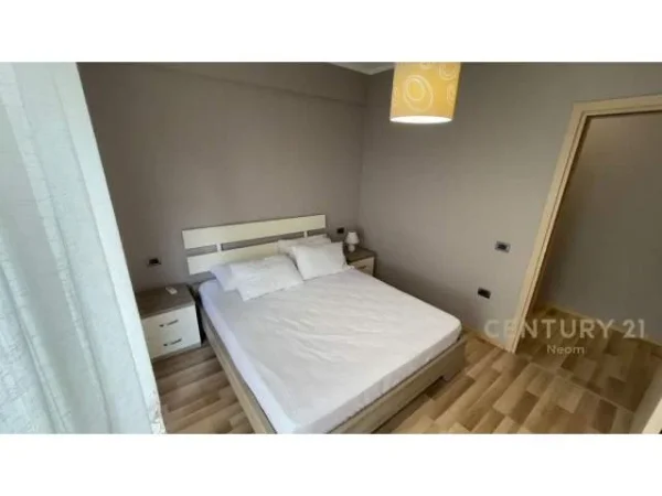 Tirane, jepet me qera apartament 1+1 Kati 4, 52 m² 500 Euro (Liqeni i Thate)