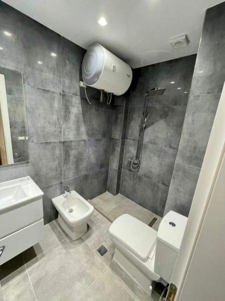 Tirane, jepet me qera apartament 2+1 Kati 2, 100 m² 600 Euro (Rrapo Hekali)