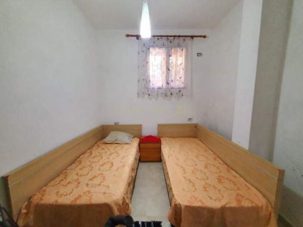 Tirane, shitet apartament 2+1 Kati 1, 105 m² 145.000 Euro (XHAMIA E TABAKEVE)