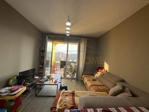 Tirane, shitet apartament Kati 3, 104 m² 135.000 Euro (YZBERISHT)