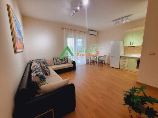 Tirane, jepet me qera apartament 2+1+BLK Kati 3, 115 m² 750 Euro (Kopshti Zoologjik)