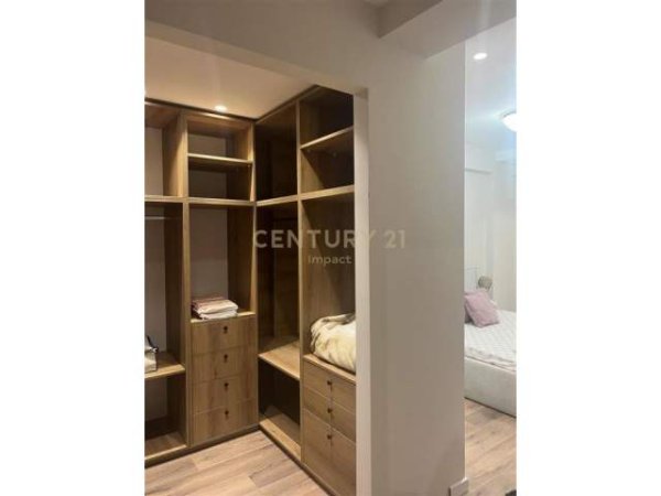 JAPIM ME QIRA DUPLEX LUKSOZ, KODRA E DIELLIT 2. 1,000 € /Muaj