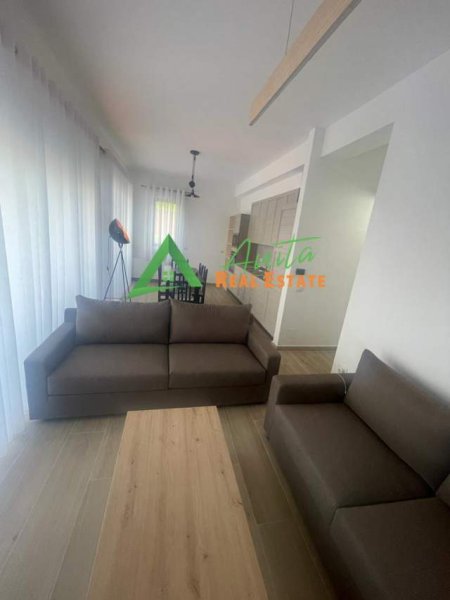 Tirane, jepet me qera apartament 3+1+BLK Kati 5, 135 m² 900 Euro (Residenca Kodra e Diellit)