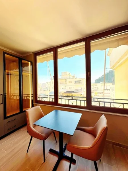 Tirane, shes garsonier 1+1 , 61 m² 210.000 € 