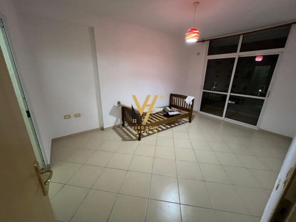 Tirane, jepet me qera apartament 2+1+Ballkon Kati 2, 85 m² 350 € (ASTIR)