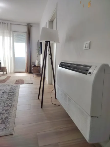 Tirane, jepet me qera apartament 2+1+Ballkon Kati 7, 70 m² 40.000 L te Reja (Tek Univers City, Tiranë)