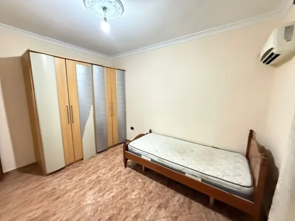 Tirane, jepet me qera apartament 3+1 Kati 2, 88 m² 520 € (Rruga Vangjel Capo)