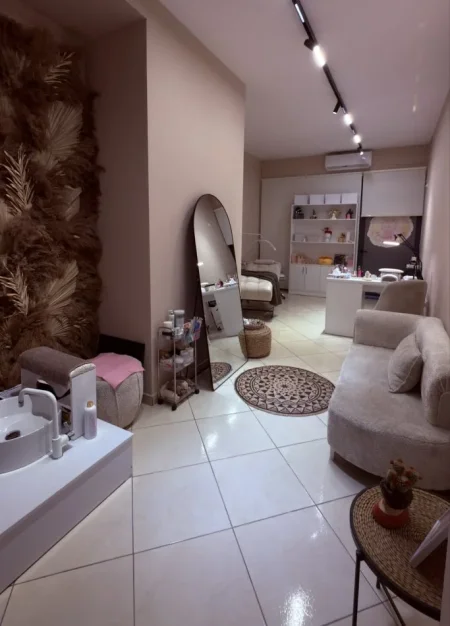 Tirane, shitet Biznesi, ME TË GJITHA PAJISJET DHE INVENTARIN PËR ÇMIMIN 8500 EUROKati 1, 40 m² (Bulevardi i ri astir)