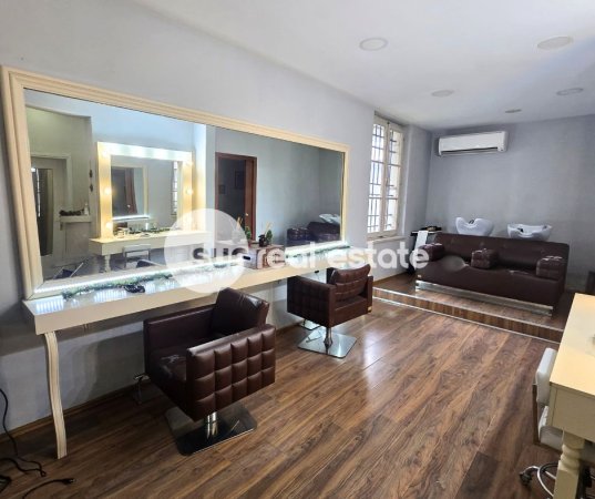 Shkoder, jepet me qera ambjent biznesi Kati 0, 80 m² (PEDONALE QENDER)