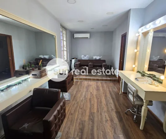 Shkoder, jepet me qera ambjent biznesi Kati 0, 80 m² (PEDONALE QENDER)