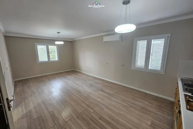 Tirane, jepet me qera Vile 3 Katshe , 400 m² 2.500 € (Rruga Isuf Elezi)