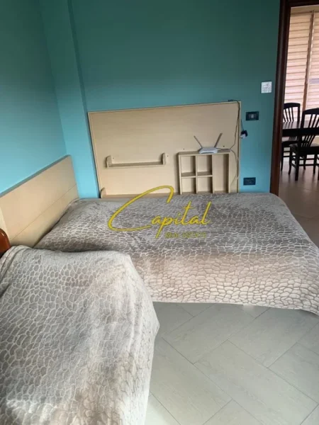 Tirane, jepet me qera apartament 2+1 Kati 2, 118 m² 500 € (ISH STACIONI TRENIT)