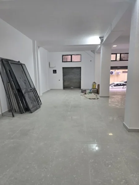 Tirane, jepet me qera Kati 0, 123 m² 750 € (21-Dhjetori)