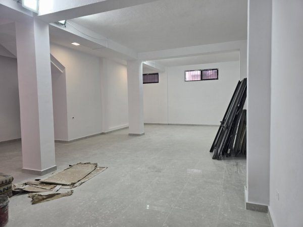 Tirane, jepet me qera Kati 0, 123 m² 750 € (21-Dhjetori)