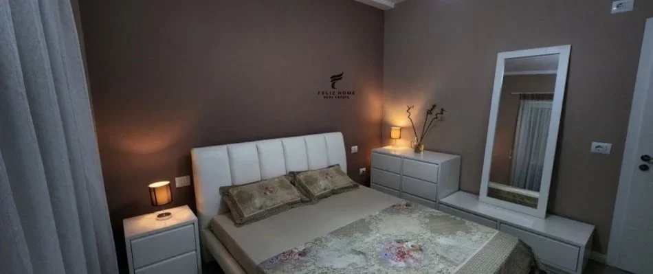 Tirane, jepet me qera apartament 1+1 Kati 3, 78 m² 850 € (MYSLYM SHYRI)