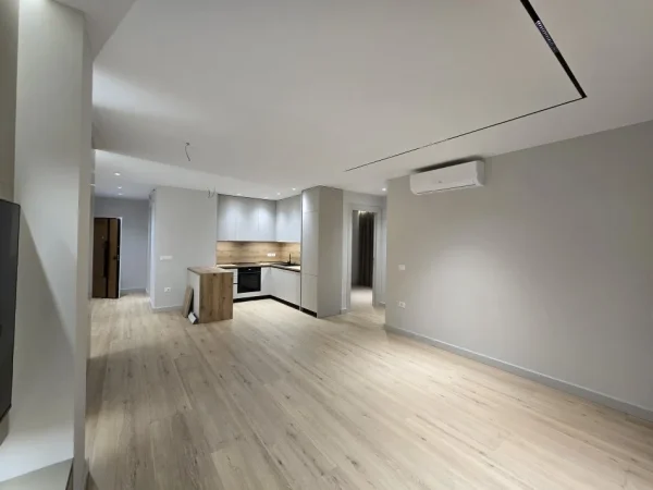 Tirane, shes 2+1 Kati 1, 250.000 €