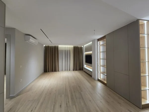 Tirane, shes 2+1 Kati 1, 250.000 €