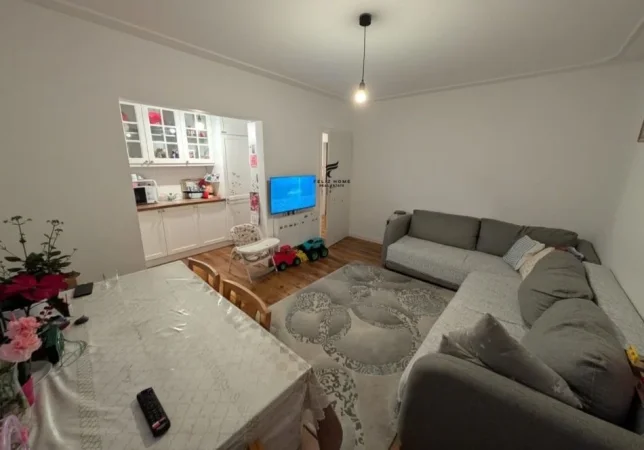 Tirane, shitet apartament 2+1 , 75 m² 185.000 € (ISH PARKU)