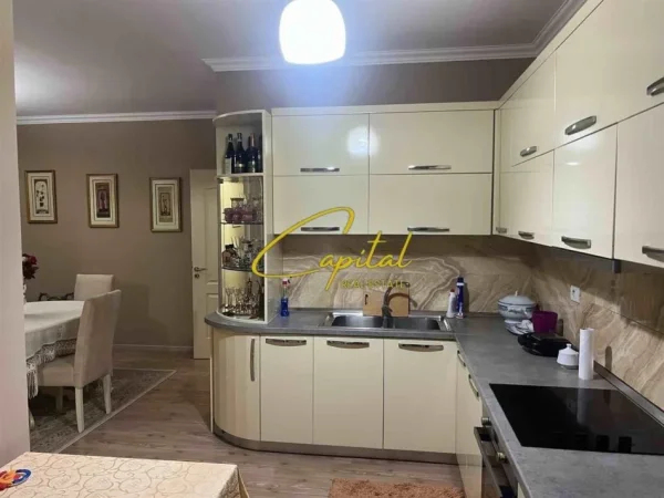 Tirane, jepet me qera apartament 2+1 Kati 1, 106 m² 198.000 € (ASTIR)