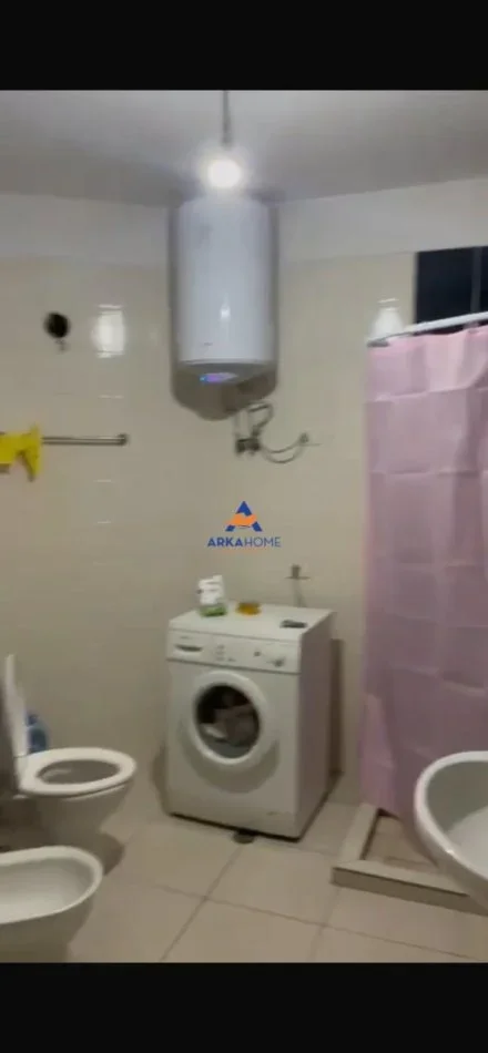 Tirane, jepet me qera apartament 2+1+Ballkon Kati 1, 115 m² 520 € 