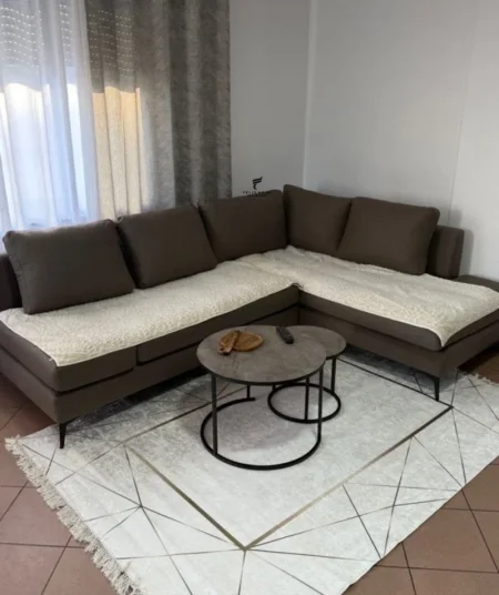 Tirane, jepet me qera apartament 2+1 Kati 2, 90 m² 720 € (ISH GARDA)