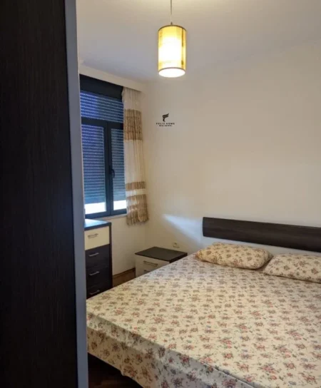 Tirane, jepet me qera apartament 2+1 Kati 2, 90 m² 720 € (ISH GARDA)