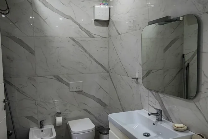 Tirane, jepet me qera apartament 1+1 Kati 3, 78 m² 850 € (Rruga Islam Alla)