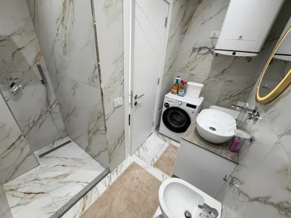 Shqiperi, jepet me qera apartament 2+1 Kati 7, 1.400 € 