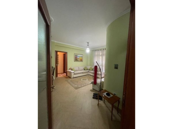 Tirane, jepet me qera apartament 2+1 Kati 7, 110 m² 550 € (Astir)