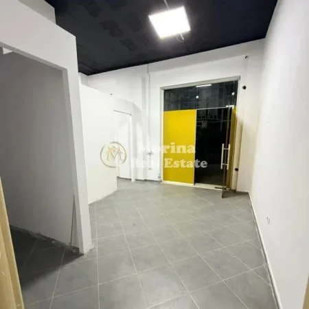Tirane, jepet me qera ambjent biznesi Kati 1, 75 m² 330 € (21 Dhjetori)