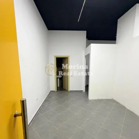 Tirane, jepet me qera ambjent biznesi Kati 1, 75 m² 330 € (21 Dhjetori)