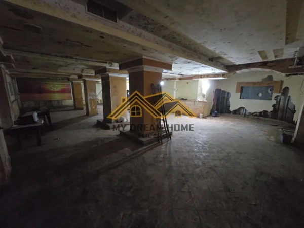 Durres, shitet apartament , 200 m² 170.000 € (gjykata)