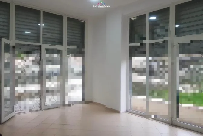 Tirane, jepet me qera dyqan Kati 0, 35 m² 420 € (Rruga Ali Demi)