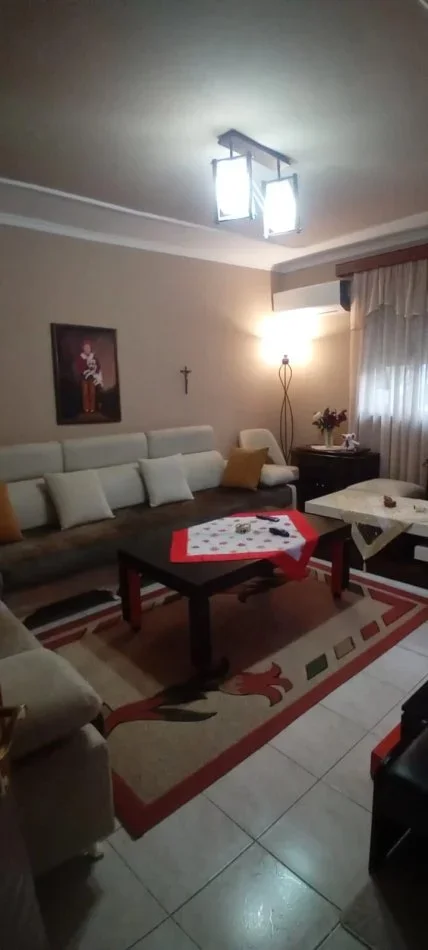 Tirane, shitet apartament 2+1 Kati 4, 73 m²