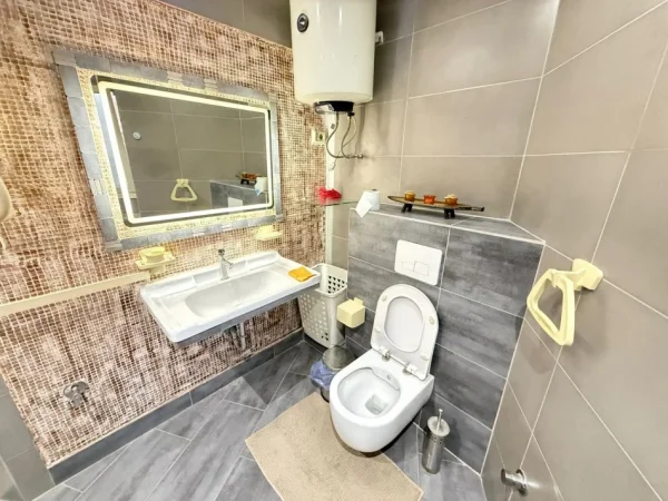 Tirane, jepet me qera apartament 1+1 Kati 3, 40 m² 470 € (Rruga e Elbasanit)