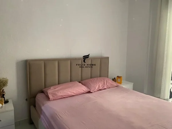 Tirane, jepet me qera apartament 1+1 Kati 1, 67 m² 500 € (RRUGA E DIBRES)