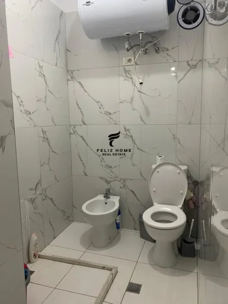 Tirane, jepet me qera apartament 1+1 Kati 1, 67 m² 500 € (RRUGA E DIBRES)