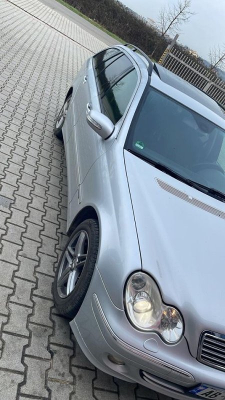 Durres, shitet makine me portobagazh C220 cdi automat Nafte, gri metalizato automatik 4.500 €