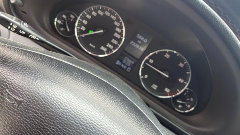 Durres, shitet makine me portobagazh C220 cdi automat Nafte, gri metalizato automatik 4.500 €