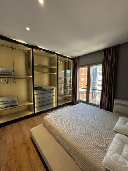 Tirane, jap me qera apartament 1+1+Aneks+Ballkon Kati 7, 72 m² 950 € 