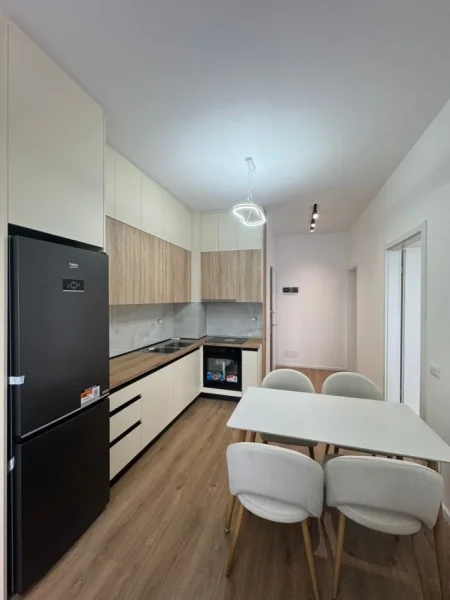 Tirane, jap me qera apartament 1+1 Kati 2, 61 m² 400 € 