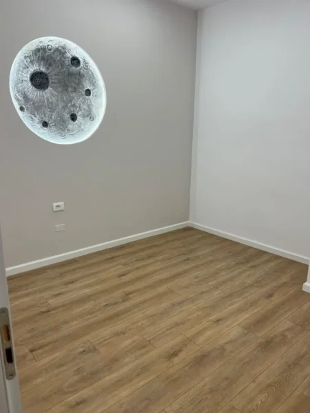 Tirane, shitet apartament 2+1 , 76 m² 125.000 € (Afer Viles L)