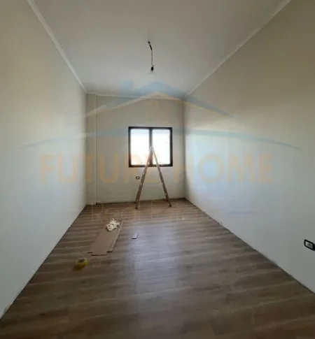 Tirane, shitet apartament 2+1 Kati 1, 110 m² 136.250 € (Rruga e Dajtit)